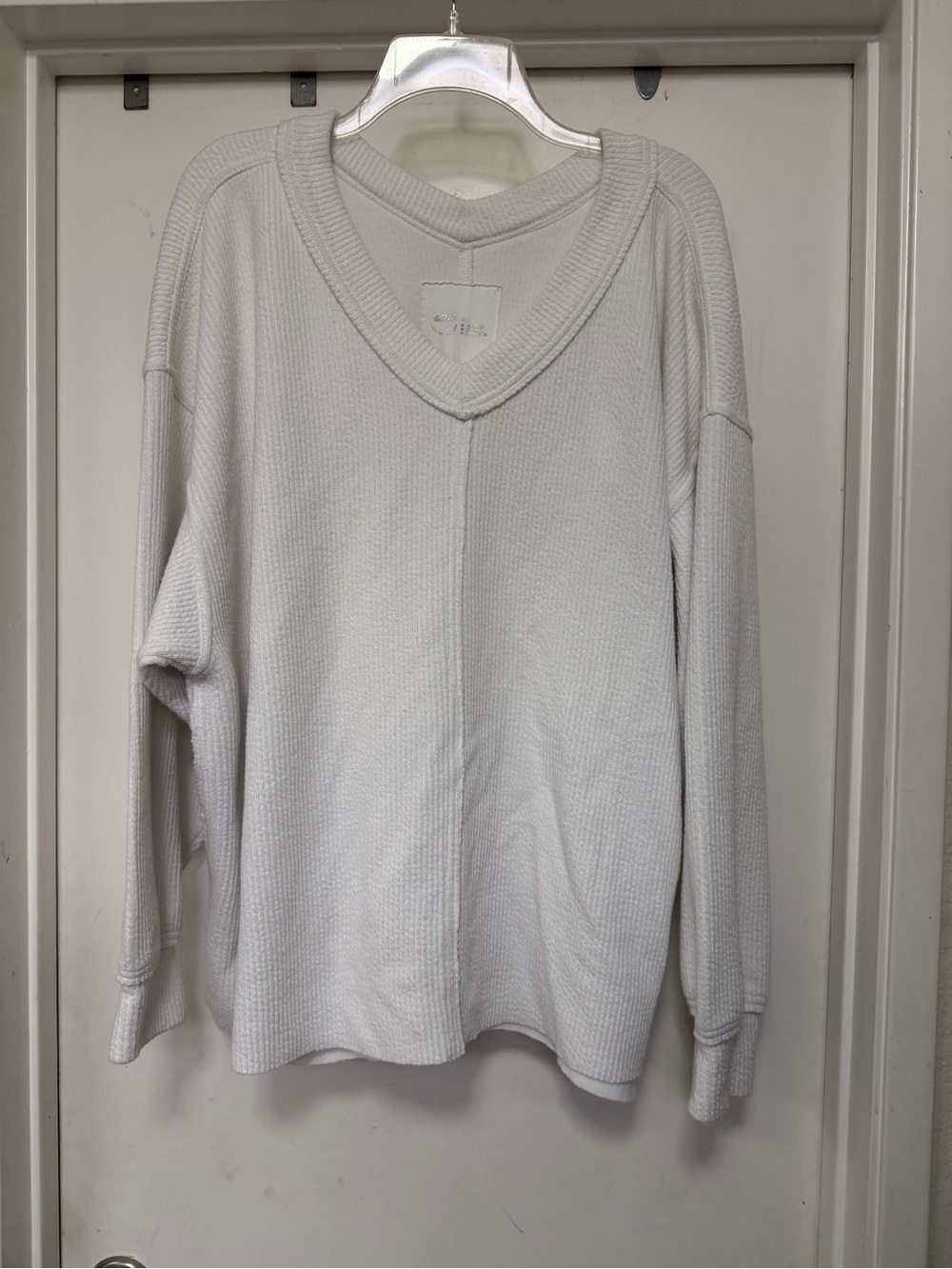Aerie Oversized Textured V-Neck Sweater - white - size L